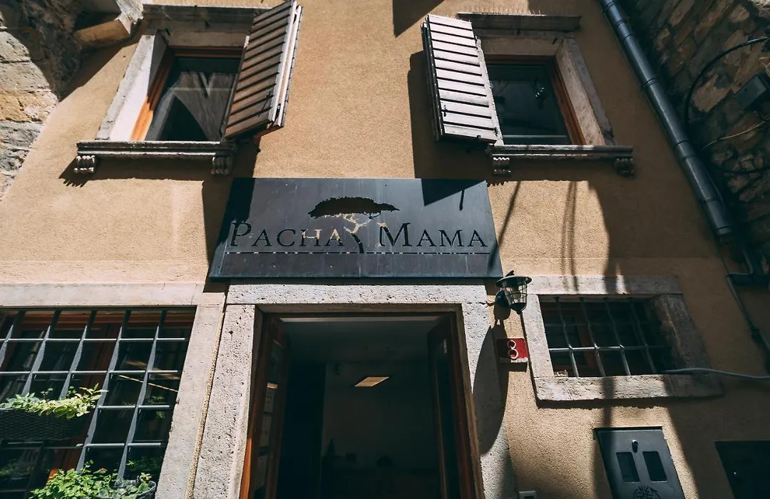 Guest House Pachamama-1